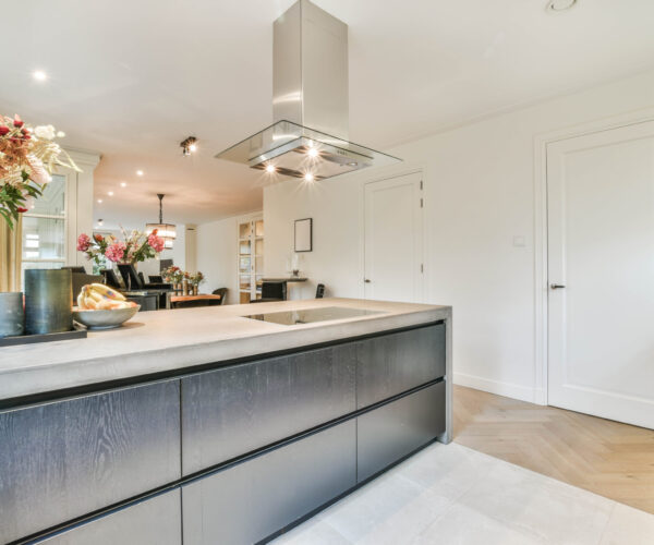 Beautiful and spacious kitchen in an elegant home